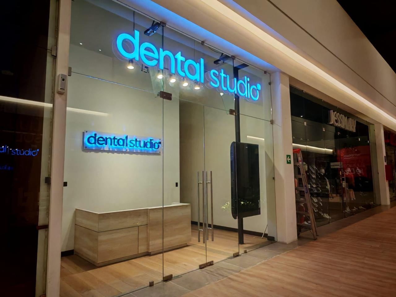 Portada Dental Studio